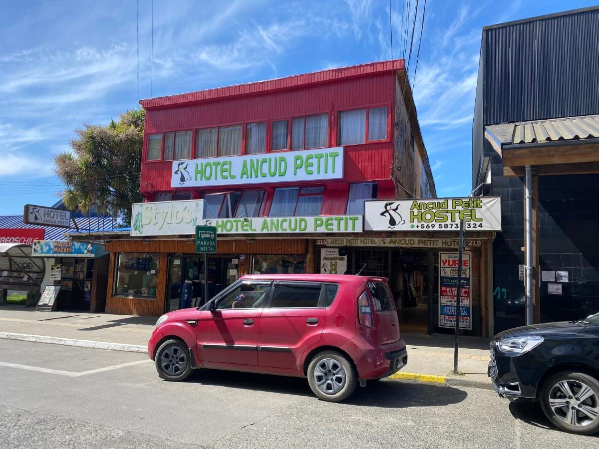 Ancud Petit Hostal Exterior photo